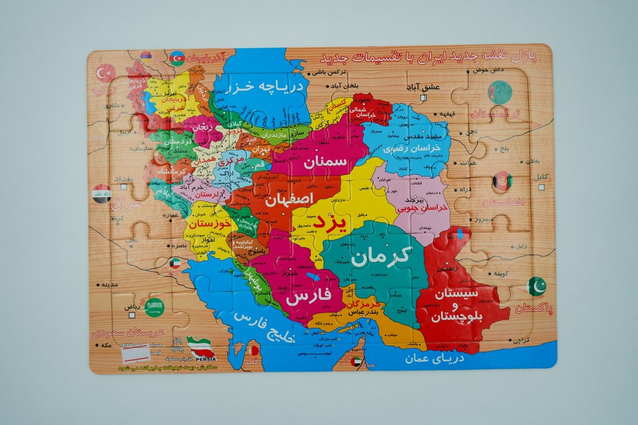 پازل رحلی نقشه ایران گلی